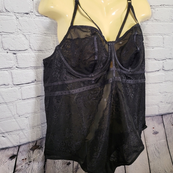 NWT Torrid Black Lace & Mesh Bodysuit - Picture 5 of 16